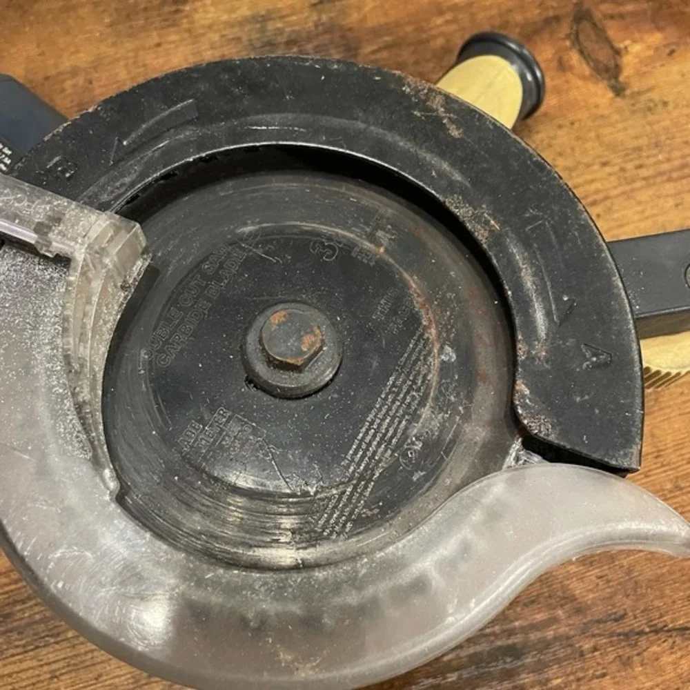 ✅ Chicago Electric Professional Double Cut Saw 5